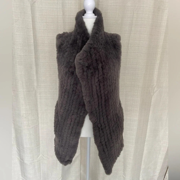 COPY - *NWT* Women's Love Token Amy Faux Fur Vest - Sz. L - MSRP $163 - Picture 5 of 8